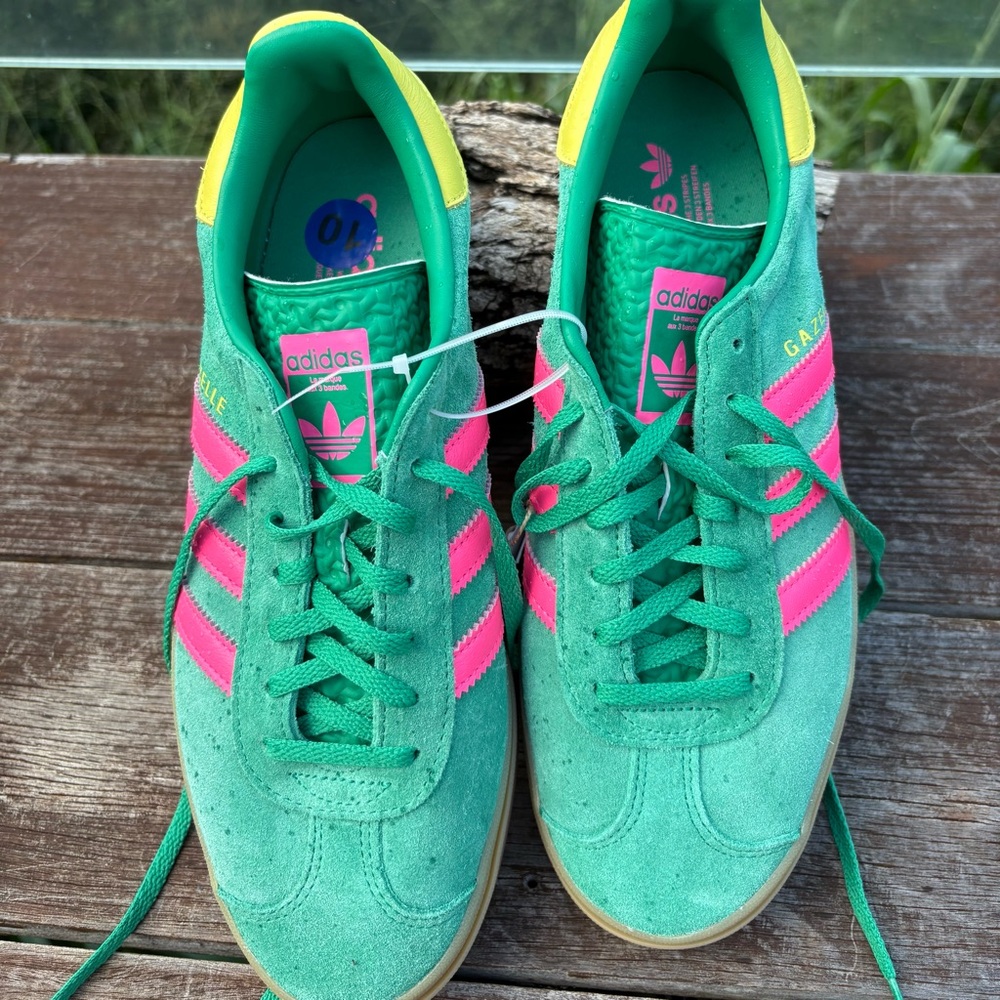 Adidas Gazelle Bold Athletic Shoe Court Green/Lucid Pink. Size 9
